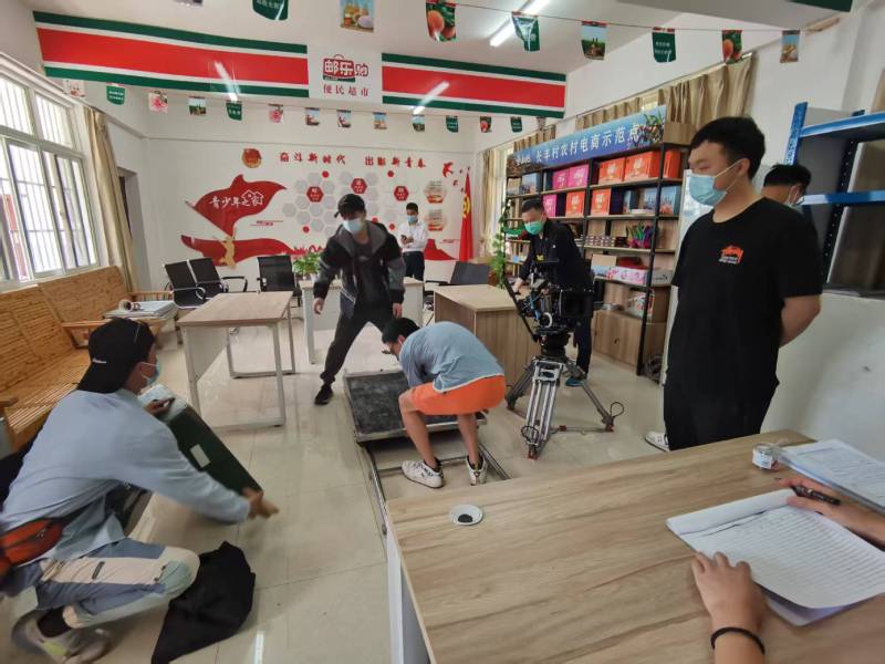 追星女孩心理学分析报告：拱墅区广告片拍摄公司揭秘饭圈应援式传播逻辑